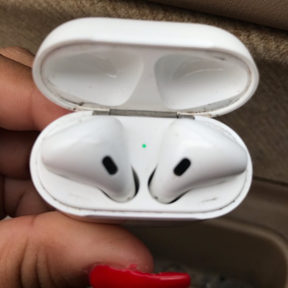 AirPods